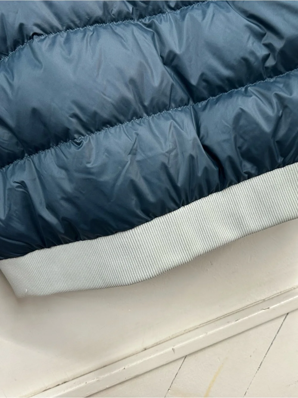 The north face grey navy blue quilted puffer jacket men’s size xl goose down